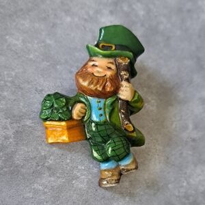 Vintage Hallmark St.Patricks Day Leprechaun Lapel Pin
